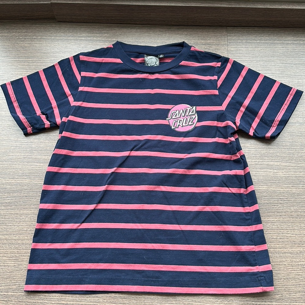 🔴Pacsun, Zumiez Brand new Santa Cruz t-shirt, Size XS